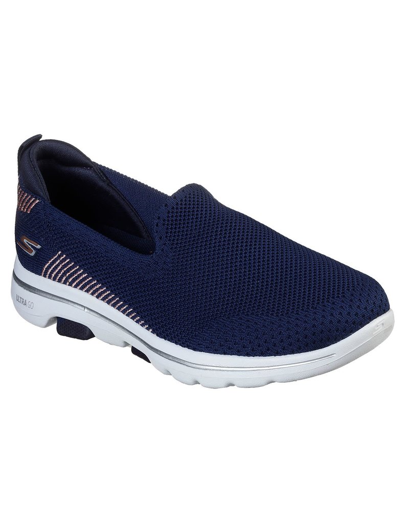 15900 skechers