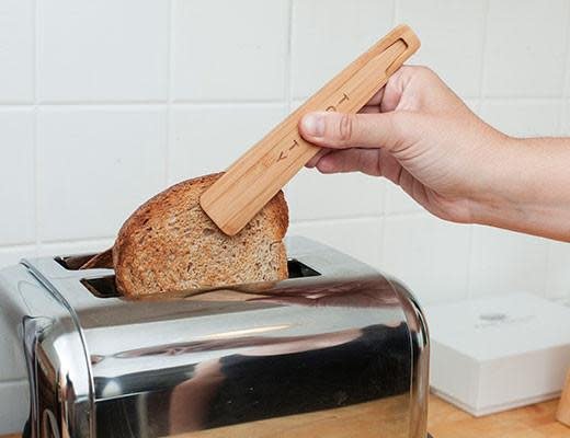 Kikkerland Kikkerland Pince A Toast KT43