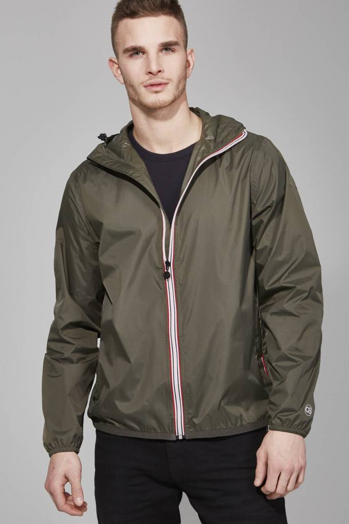 08 Lifestyle Hommes Max Full Zip Packable Jacket