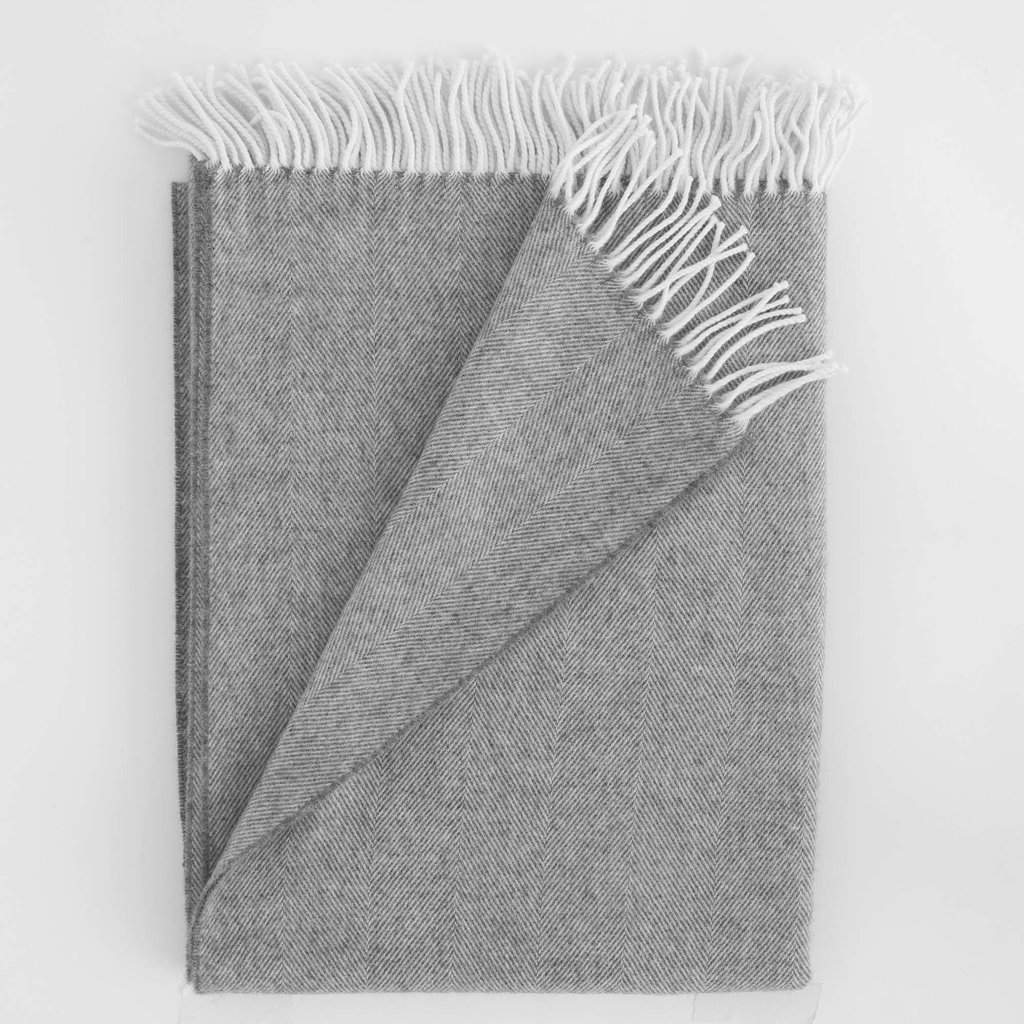 Evangeline Evangeline Lightweight Herringbone Throw
