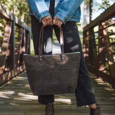 Red House Red House Waxed Canvas Medium Zip Tote