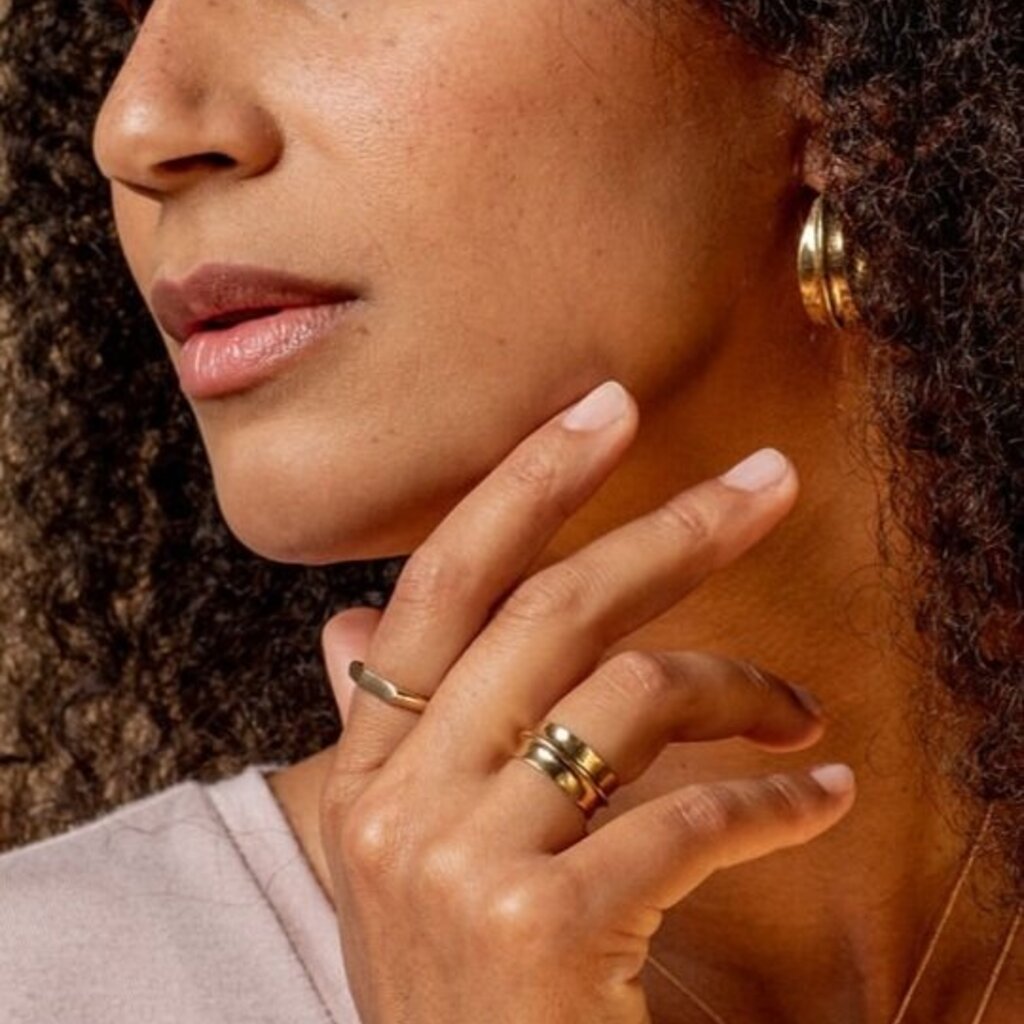 Ladha Sahara Ridge Ring