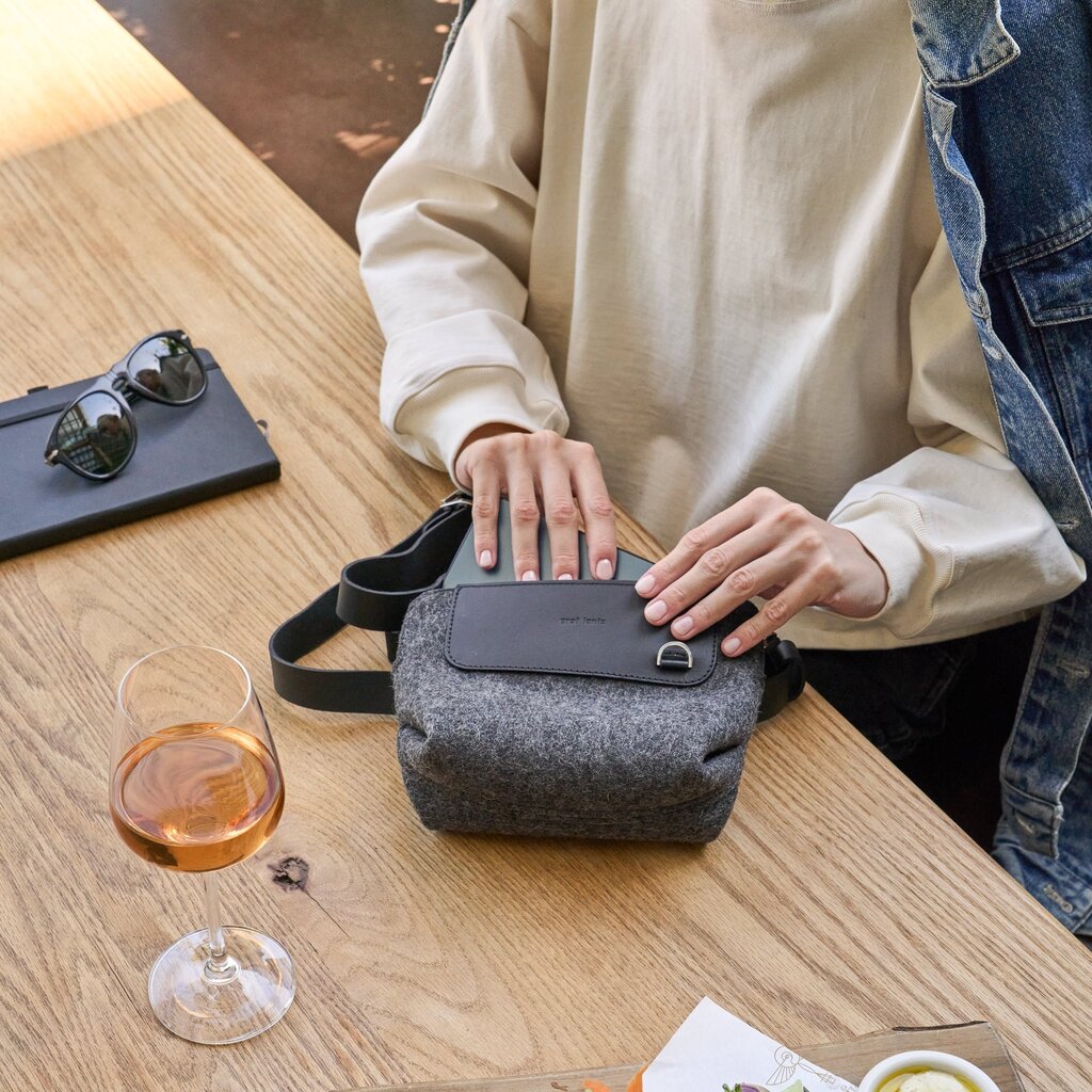 Graf Lantz Graf Lantz Bedford Merino Wool Belt Bag