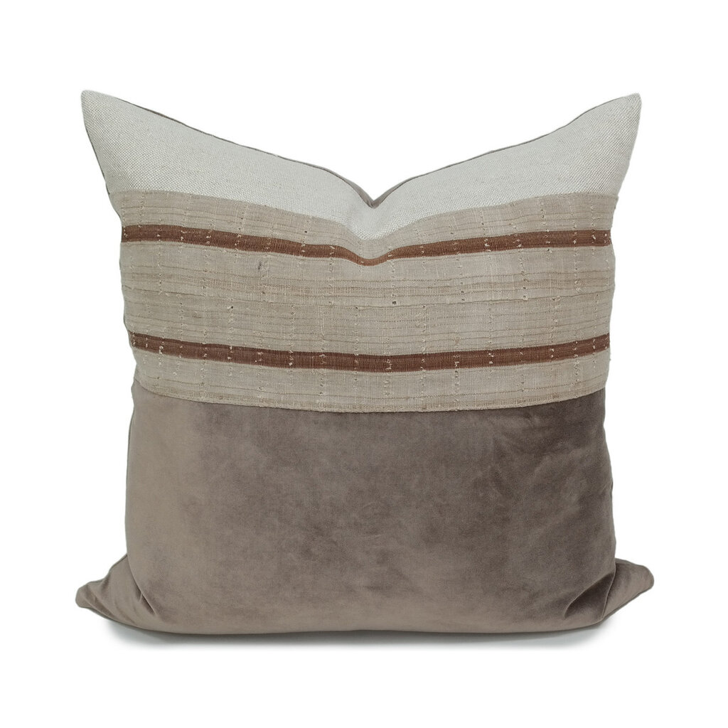 Vintage Textile Romea 22" Pillow