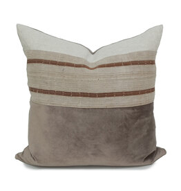 Vintage Textile Romea 22" Pillow