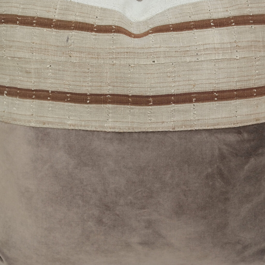 Vintage Textile Romea 22" Pillow