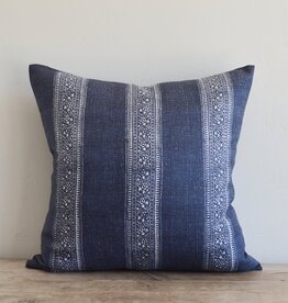 Betty Pillow 22"