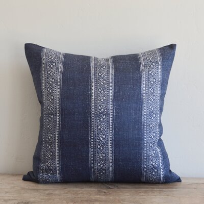 Betty Pillow 22"