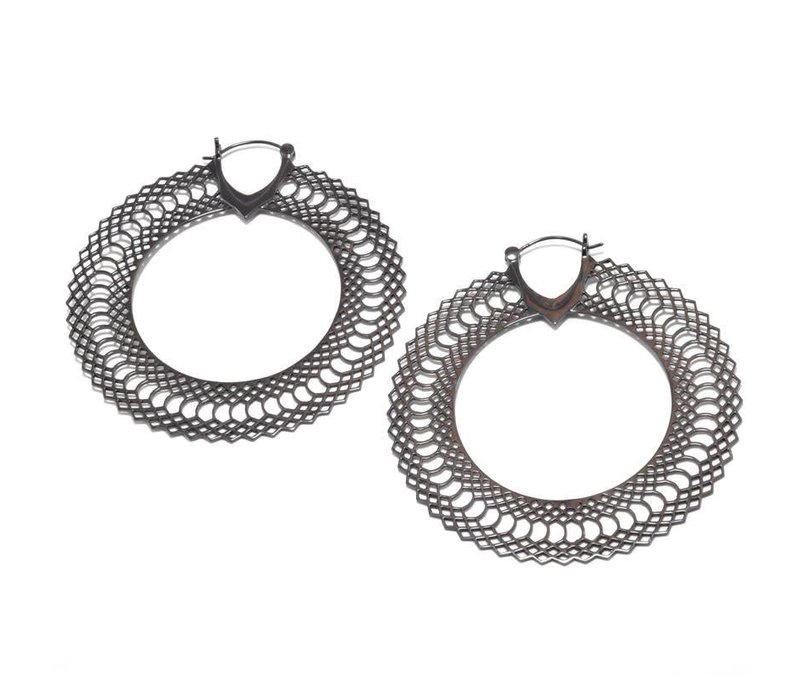 Snakeskin hoop in Gunmetal