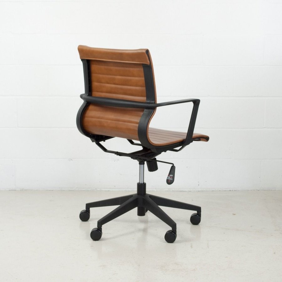LOW BACK OFFICE CHAIR TAN