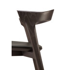 CHAISE BOK - CHÊNE BRUN VERNI ET CUIR BRUN par Ethnicraft