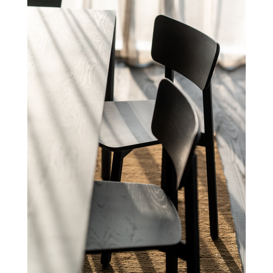 CASALE CHAIR - OAK - BLACK TAINTED- VARNISHED by Ethnicraft