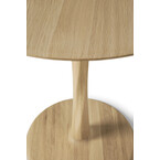 TABLE À DÎNER TORSION - CHÊNE VERNIS - RONDE 28'' par Ethnicraft