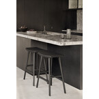 OSSO COUNTER STOOL - VARNISHED OAK - BLACK - BLACK LEATHER by Ethnicraft