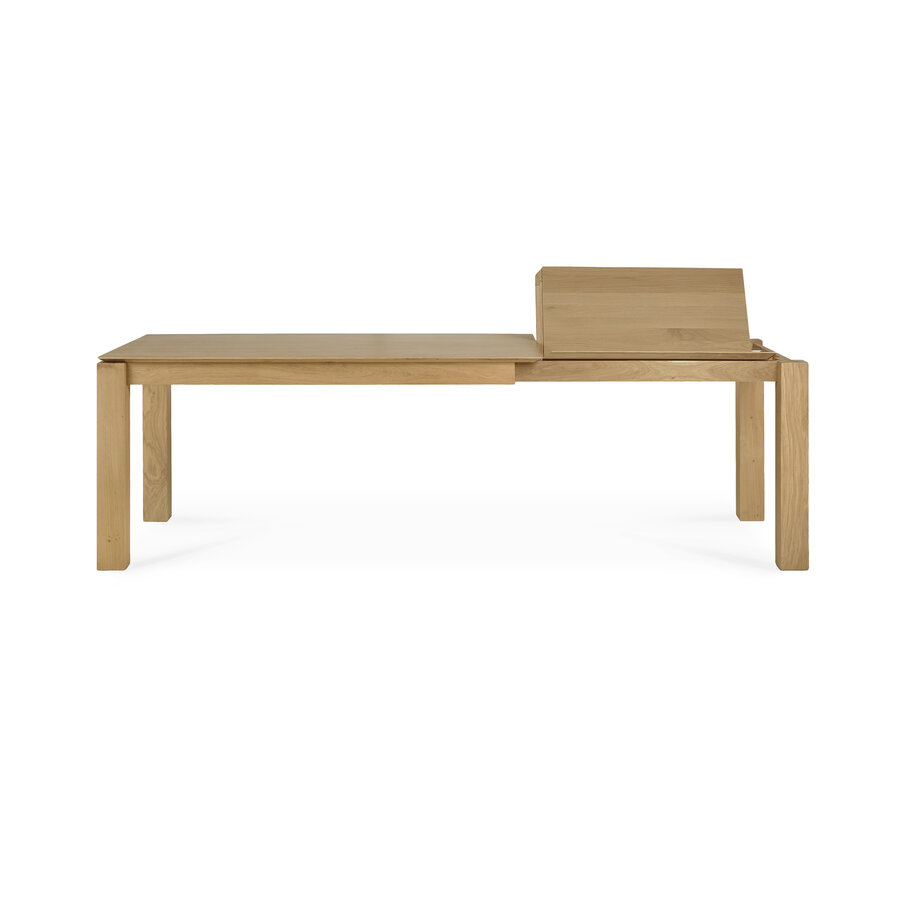 TABLE SLICE EXTENSIBLE  -  CHÊNE HUILÉ 71''/110'' par Ethnicraft