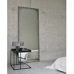 MIROIR DE SOL AGED -  CLAIR- CADRE EN MÉTAL NOIR - MOYENNEMENT ÂGÉ - RECTANGULAIRE 31.5 x 78.5 par Ethnicraft