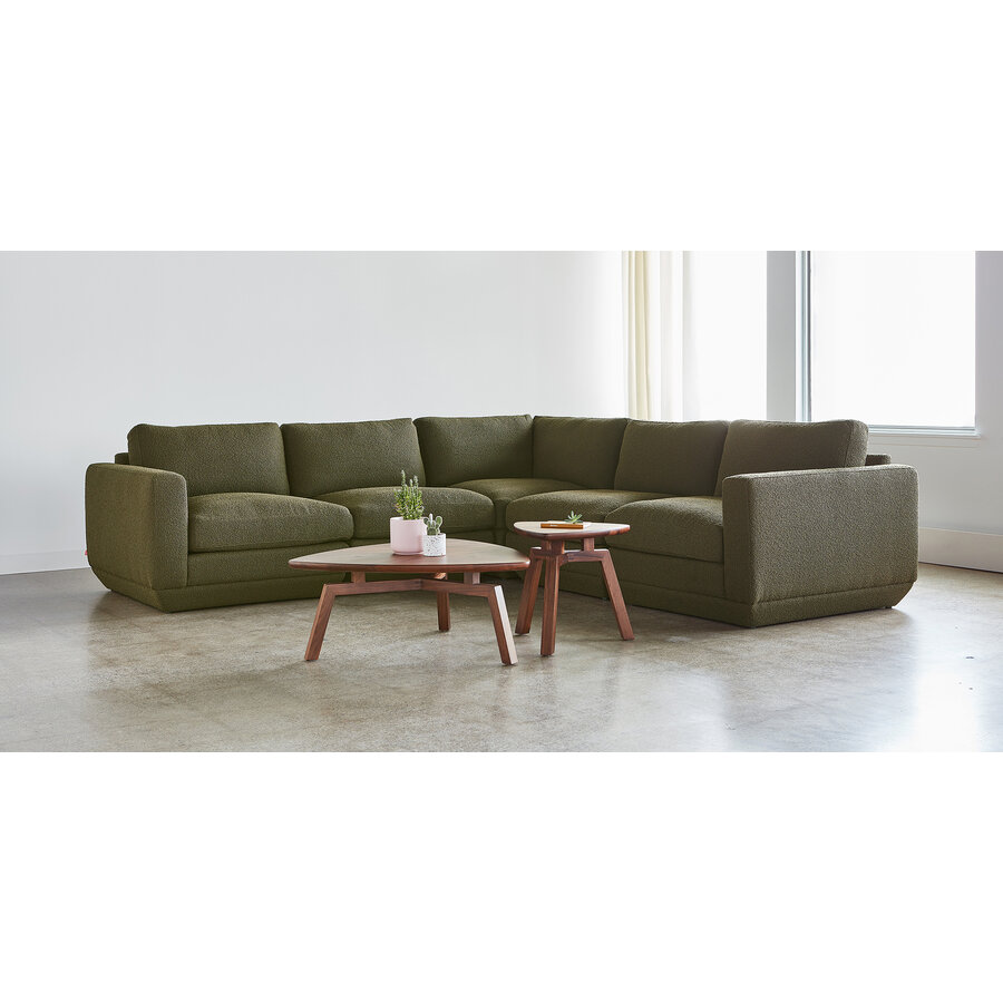 Podium bi-sectional corner 5-pc by Gus* Modern