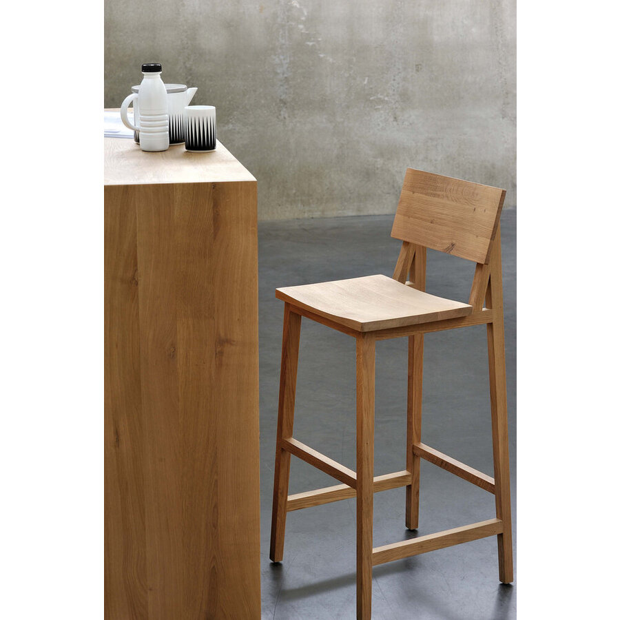 N4 BAR STOOL - VARNISHED OAK by Ethnicraft