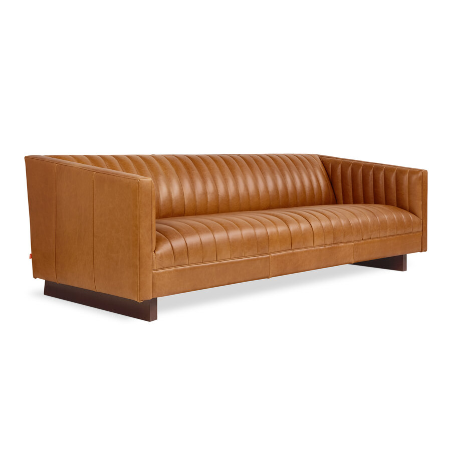Canapé de cuir Wallace par Gus* Modern