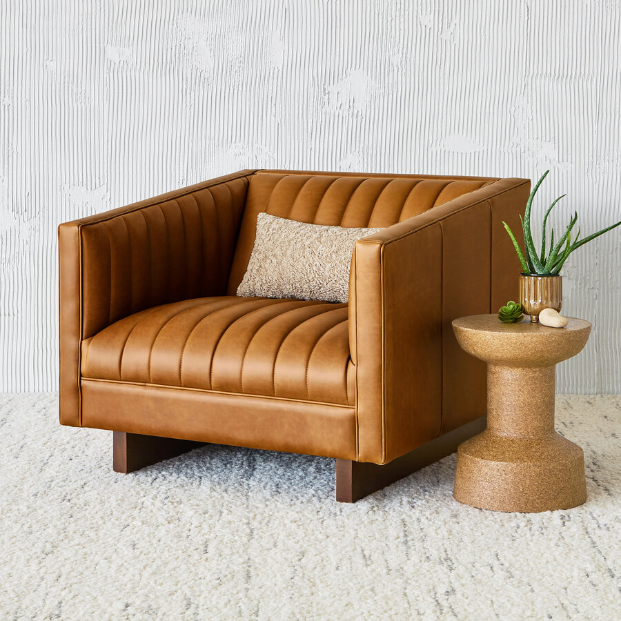 Fauteuil de cuir Wallace par Gus* Modern