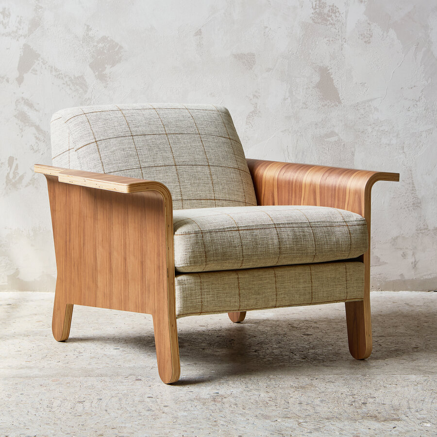 LODGE ARMCHAIR