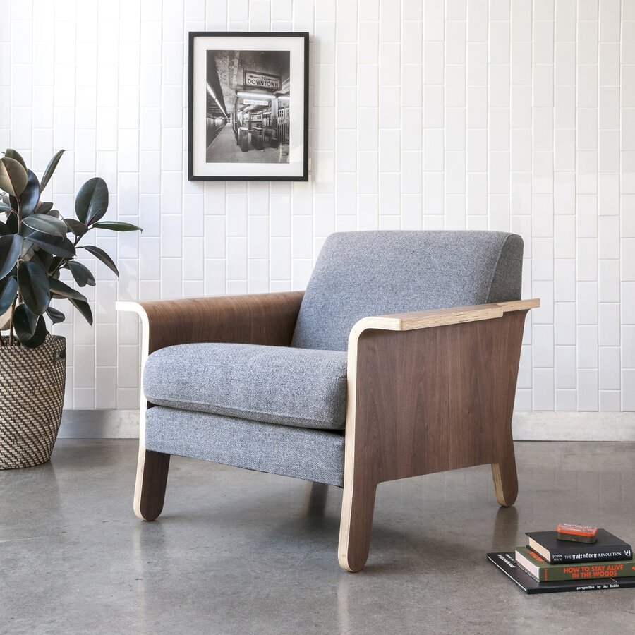 LODGE ARMCHAIR