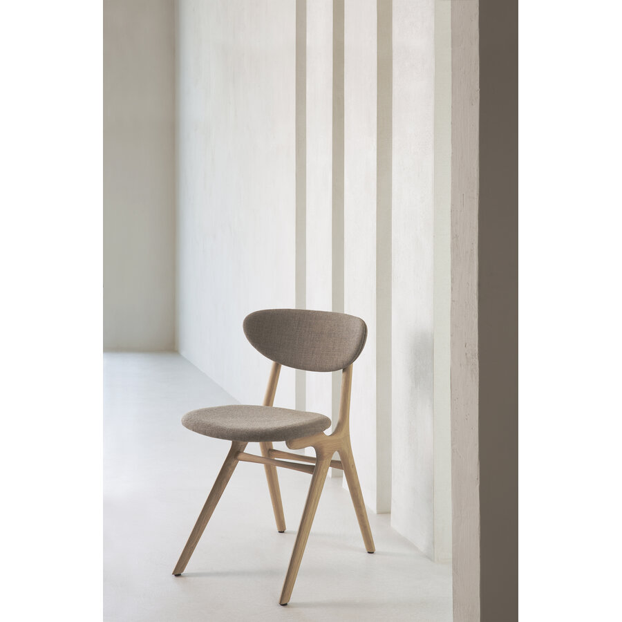 CHAISE EYE