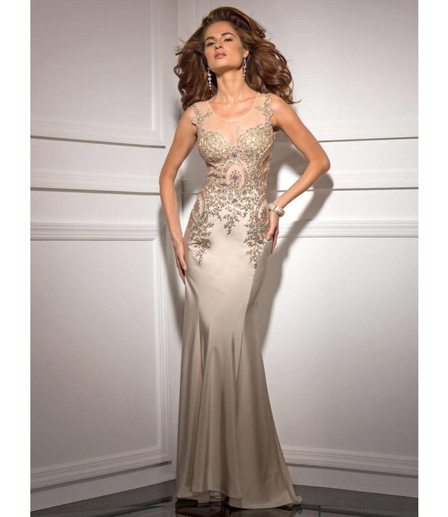 4507 Robe droite avec broderies or