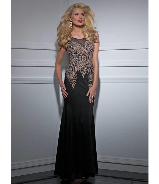 4507 Robe droite avec broderies or