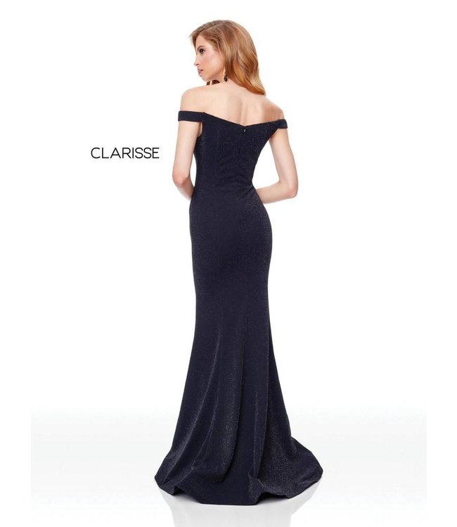 3788 Robe ajustée avec épaules dégagées