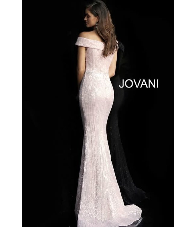 66031 Robe ajustée scintillante à épaules dénudées