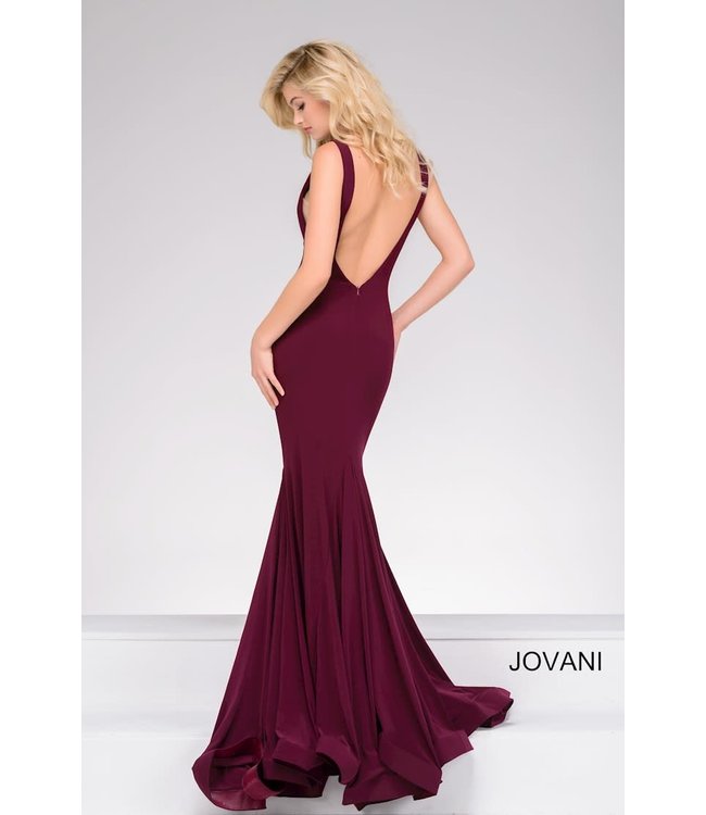 47100 Robe ajustée à col haut