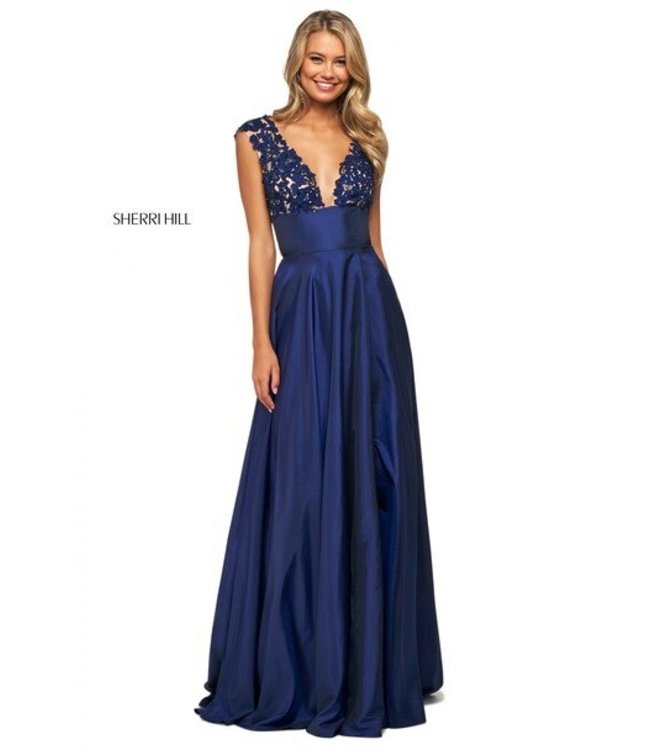 53764 Robe dentelle et satin à coupe en A