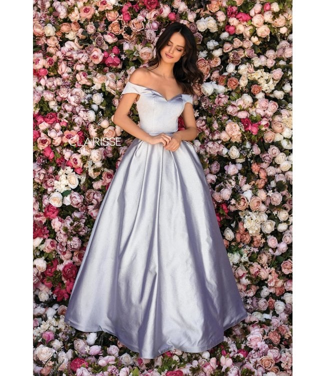 8010 Robe en A satiné