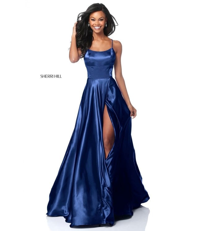 Robe en satin Boutique Mirage Livraison GRATUITE partout au