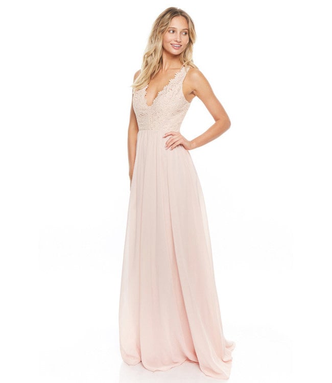 25662 Robe en chiffon et dentelle