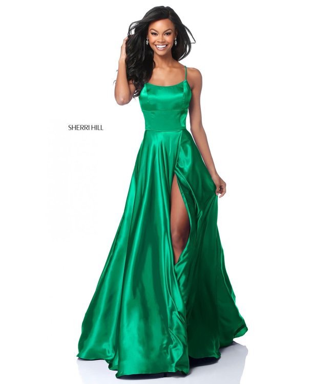 51631 Robe En satin Avec Fente Vert Émeraude