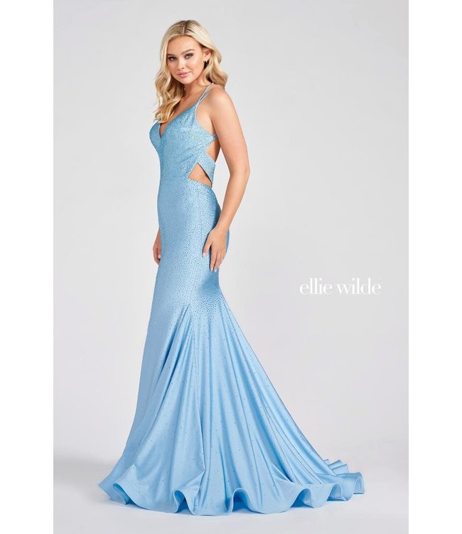 122001 Powder Blue Ajustée avec dos ouvert