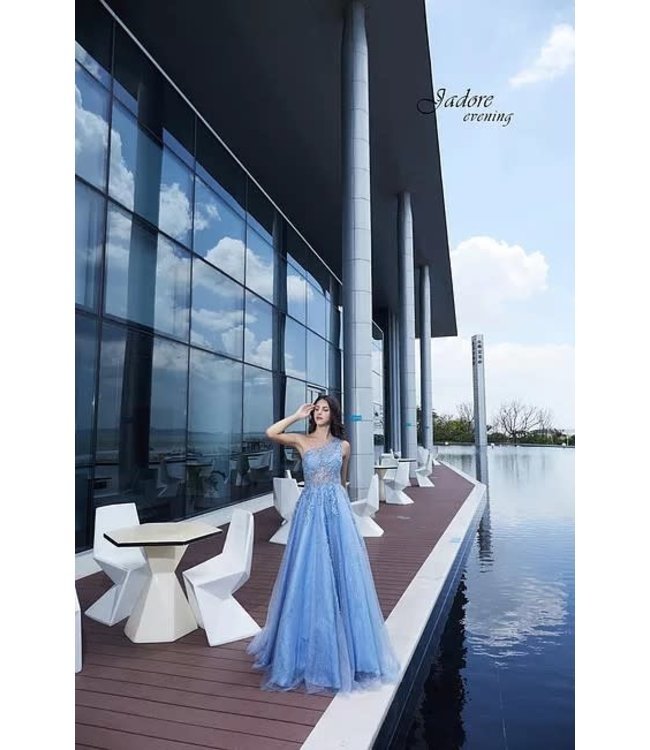 J20022 Dove Robe en A avec dentelle