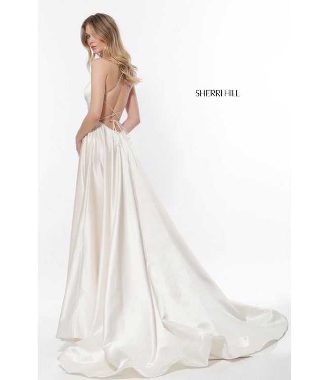 52095 Nude Satin avec dos lacé