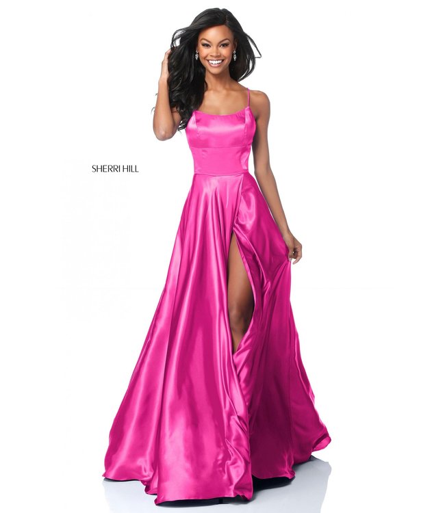 51631 Robe En Satin Avec Fente Rose Vif