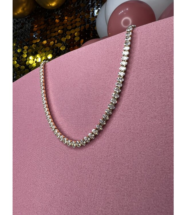 Collier de cristaux ovales sur fond or