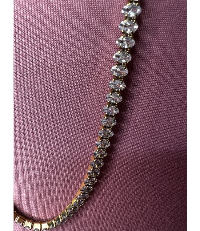 Collier de cristaux ovales sur fond or