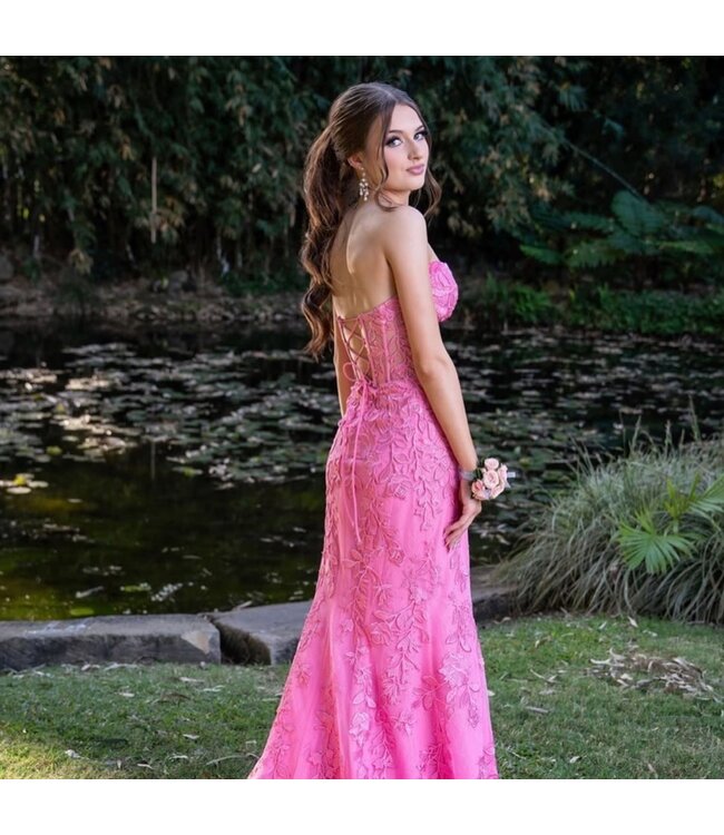 55467 Robe À Broderies Rose Vif