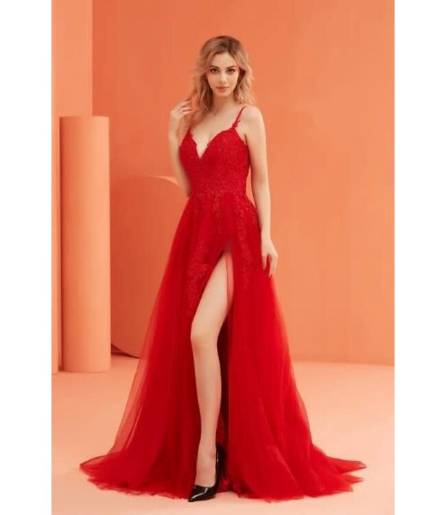 j22022 Robe Brodé Avec Fente Rouge