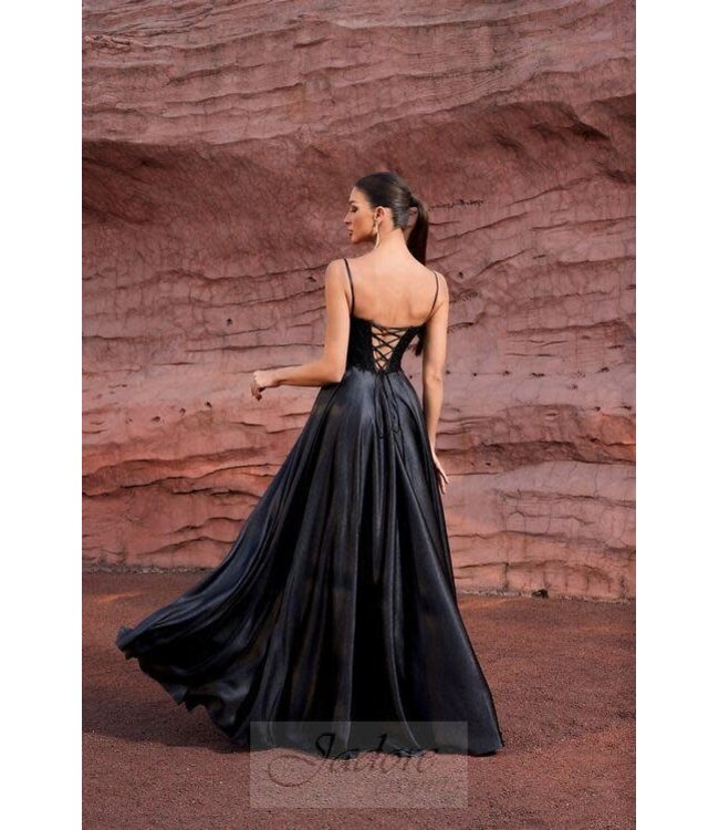 J27039 Robe en satin fluide Noire
