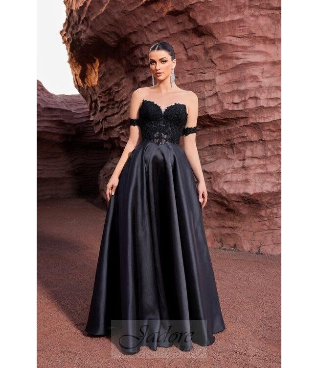 J27007 Robe princesse en satin Noire