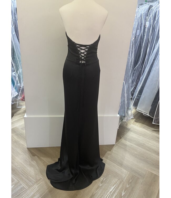 1547 Robe Bustier En Satin Noire
