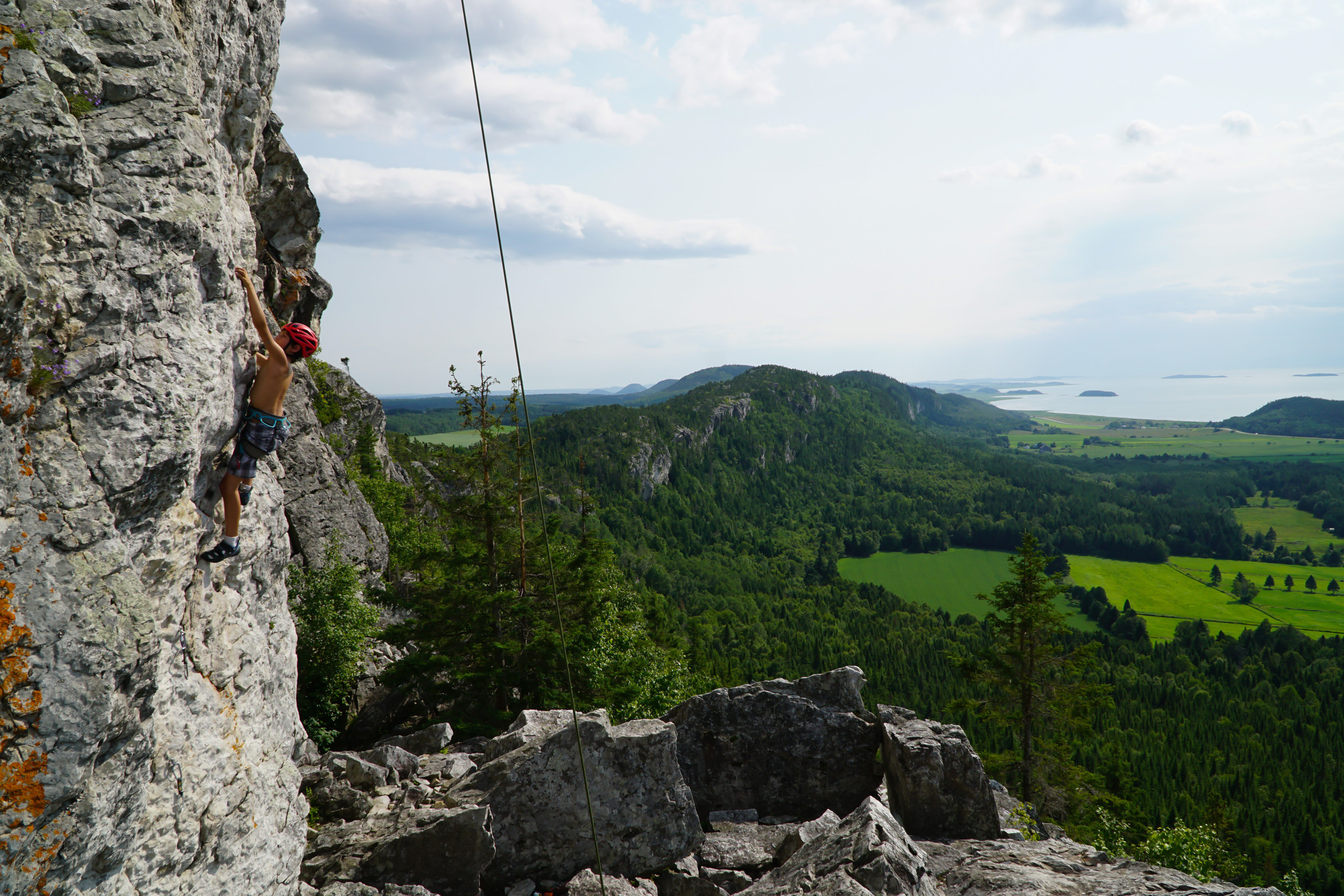 climbing in Kamouraska, Qc