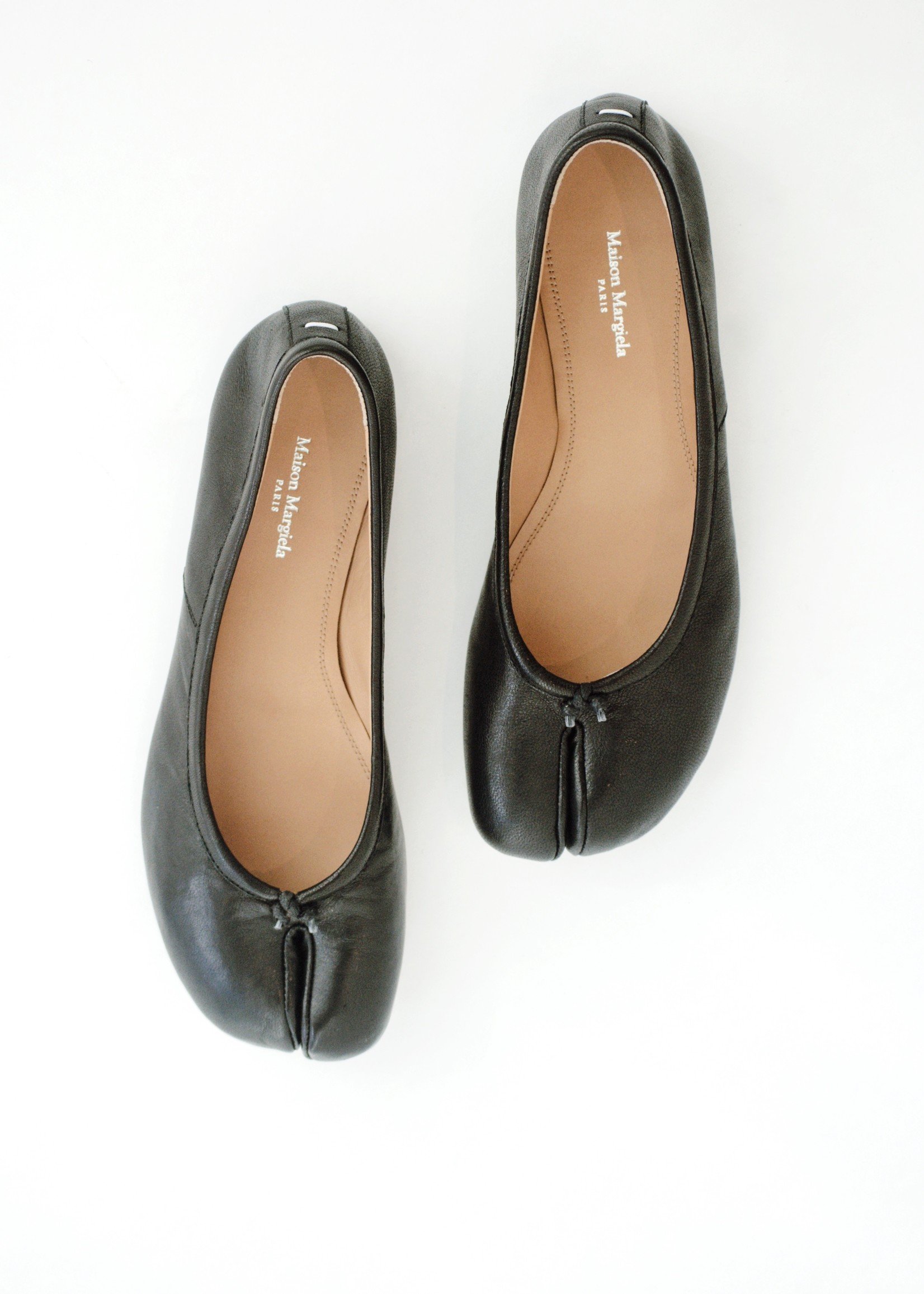 Margiela Women's Tabi Ballet Flat in Black - NOW OR NEVER